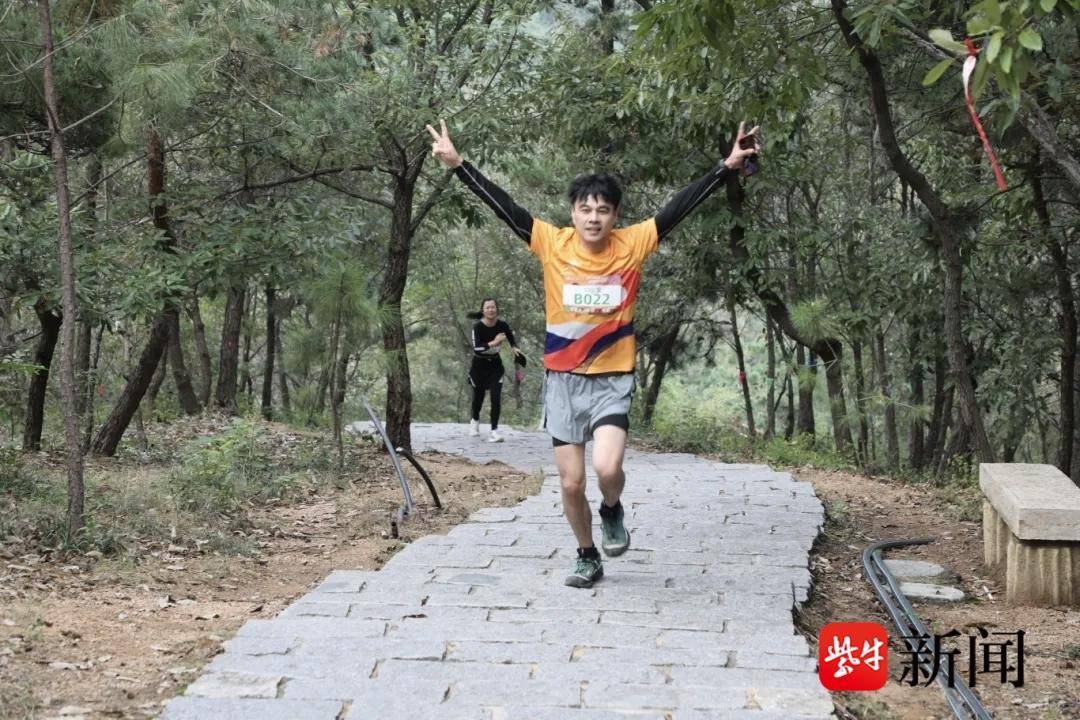 又一有力举, 季分明的自, msn