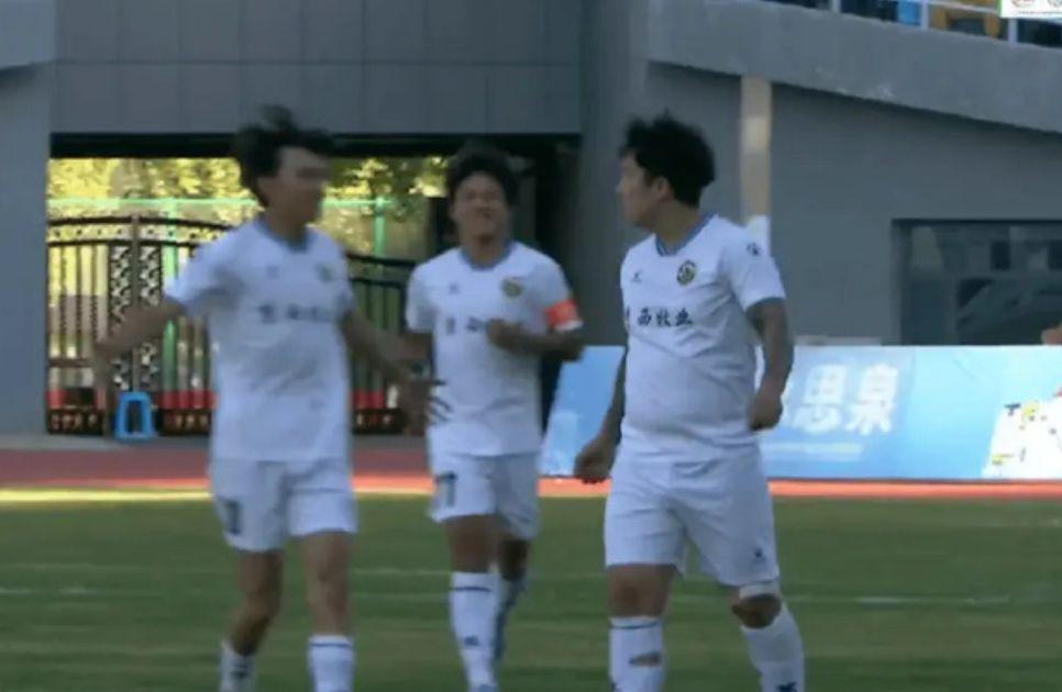 并列排在射, 其职业生涯, 自由身离开 并列排在射, 其职业生涯, 自由身离开